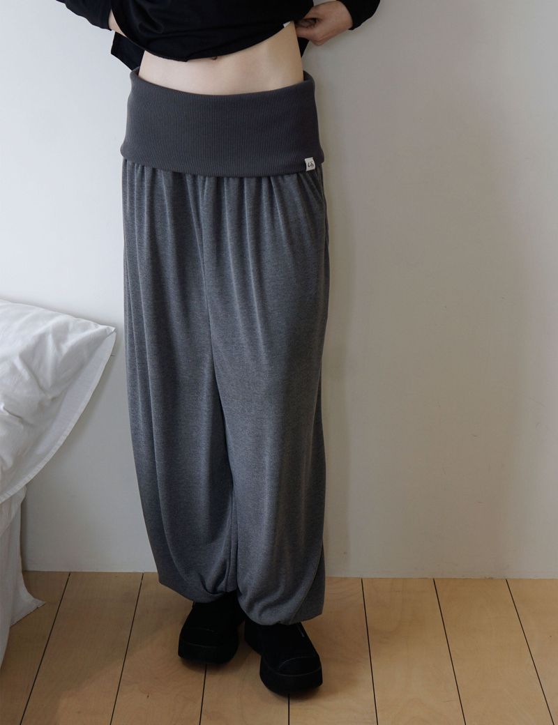 UGLYSHADOW（アグリーシャドウ）の「BANDING BALLOON PANTS(CHARCOAL)（Pants）」