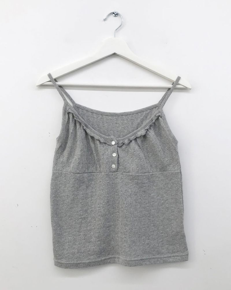 French punched button sleeveless top (4color)