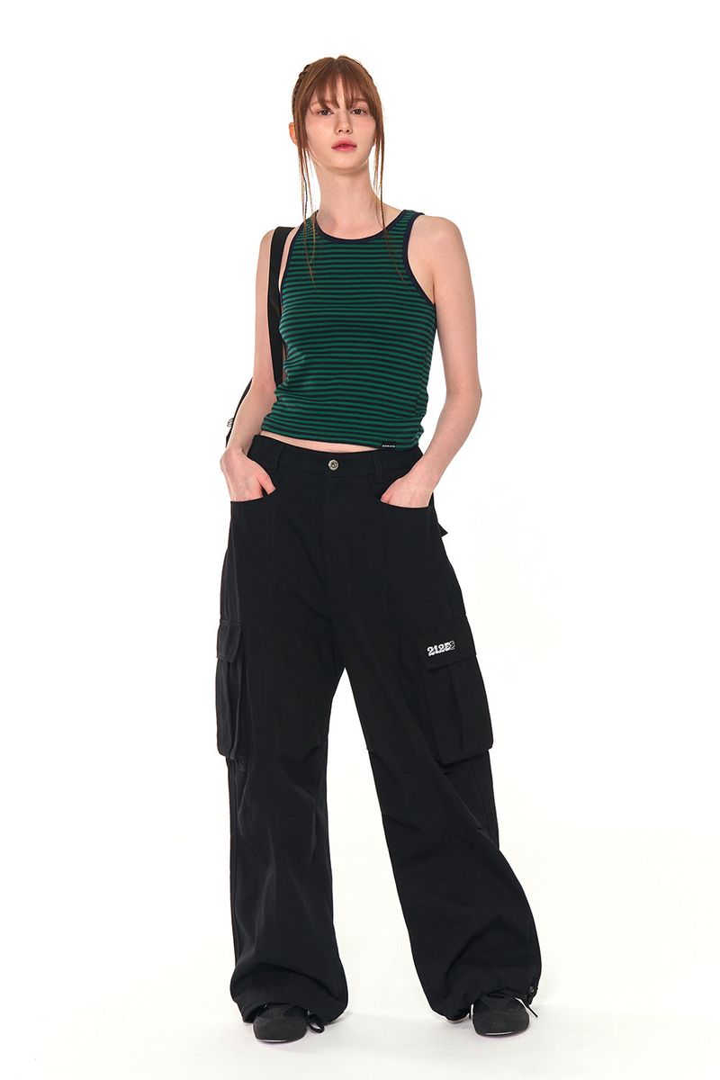212E WIDE CARGO TUCK PANTS (BLACK)