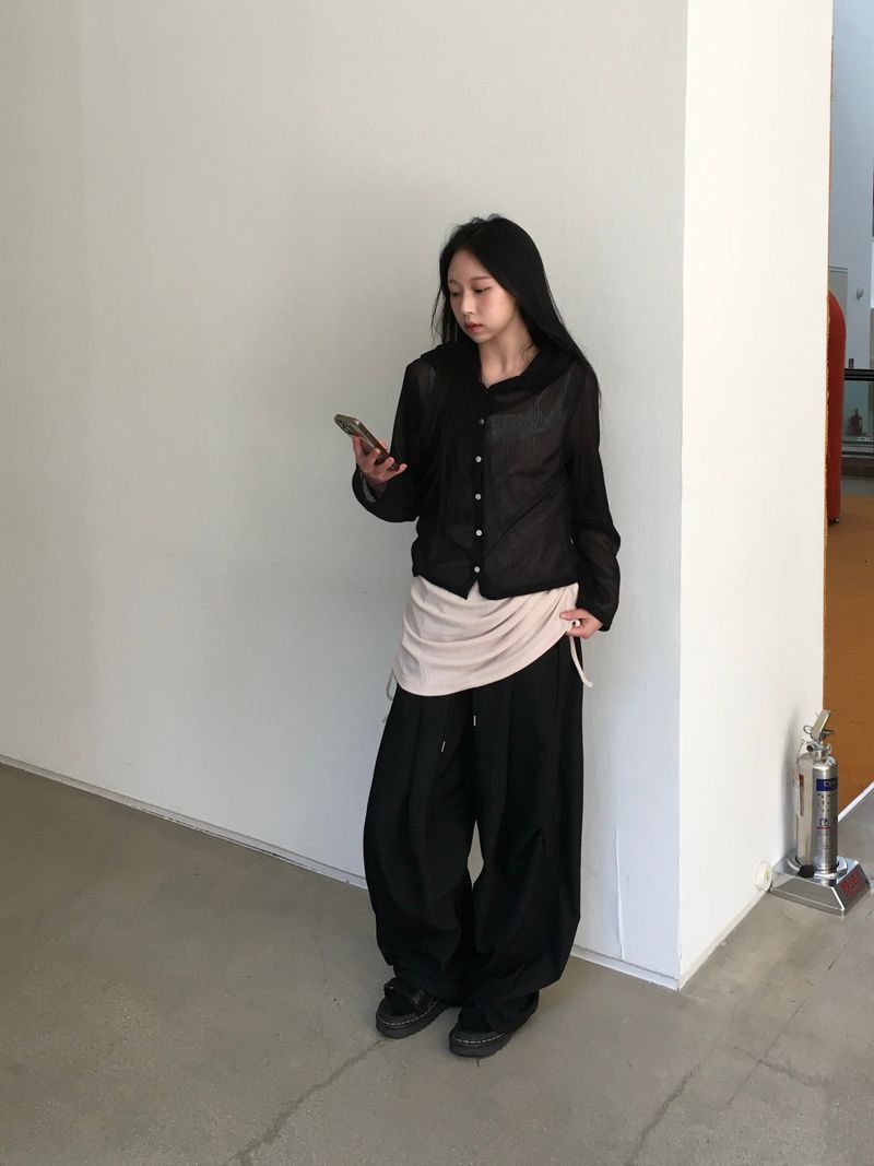 Cool Over Curved Nylon Pants (7c)