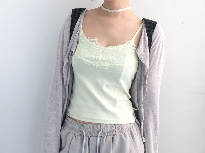 soft lace sleeveless shirt