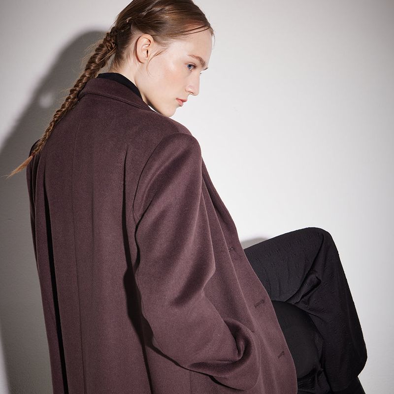 Single breasted tailored coat brown