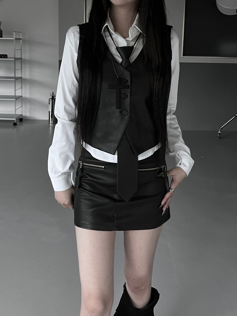 matte chic leather vest