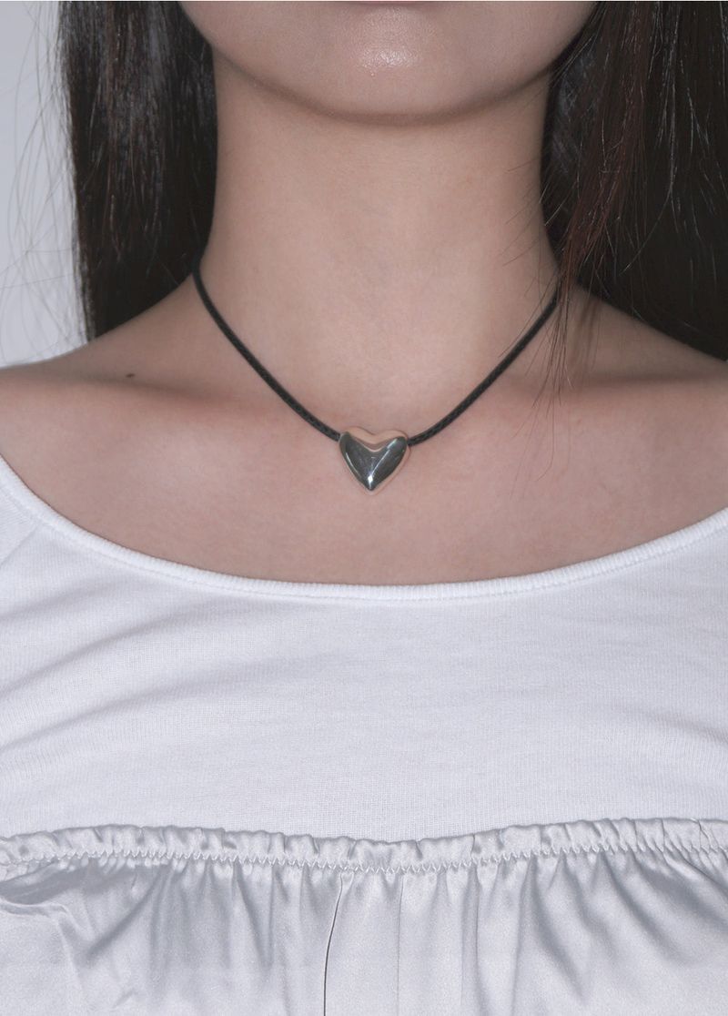 HEART STRING SILVER NECKLACE