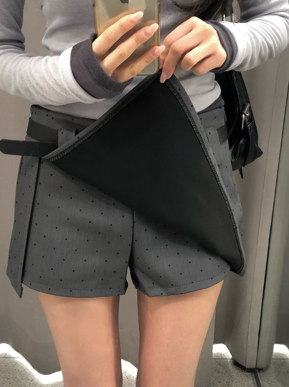 Oen Dot Slit Belt Mini Skirt