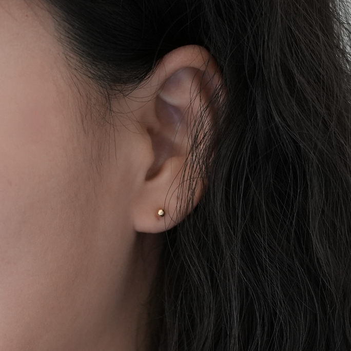 [925 Silver] ミニボールピアス (ゴールド)