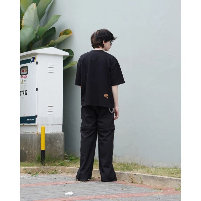 PEANUT STAIN - Poop Black Boxy Tshirt