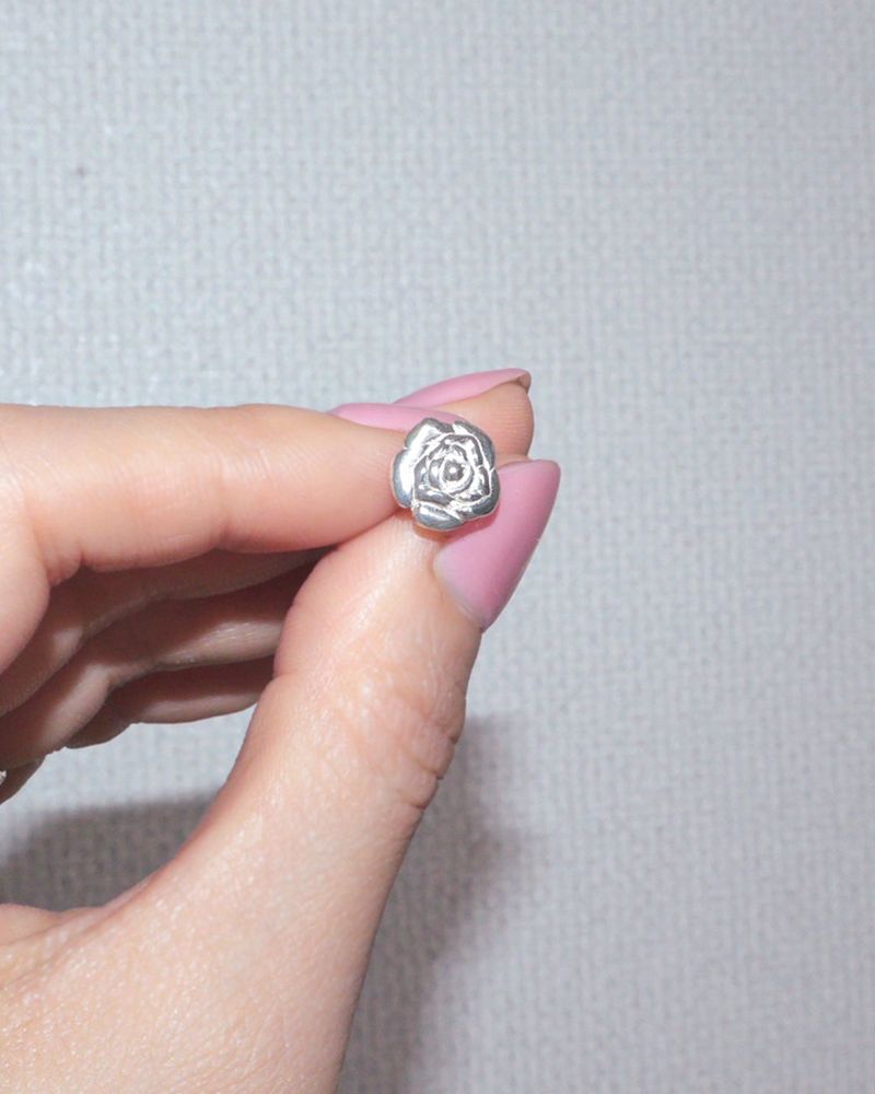 [MADE] lovely rose. rose stud earring (2pcs)