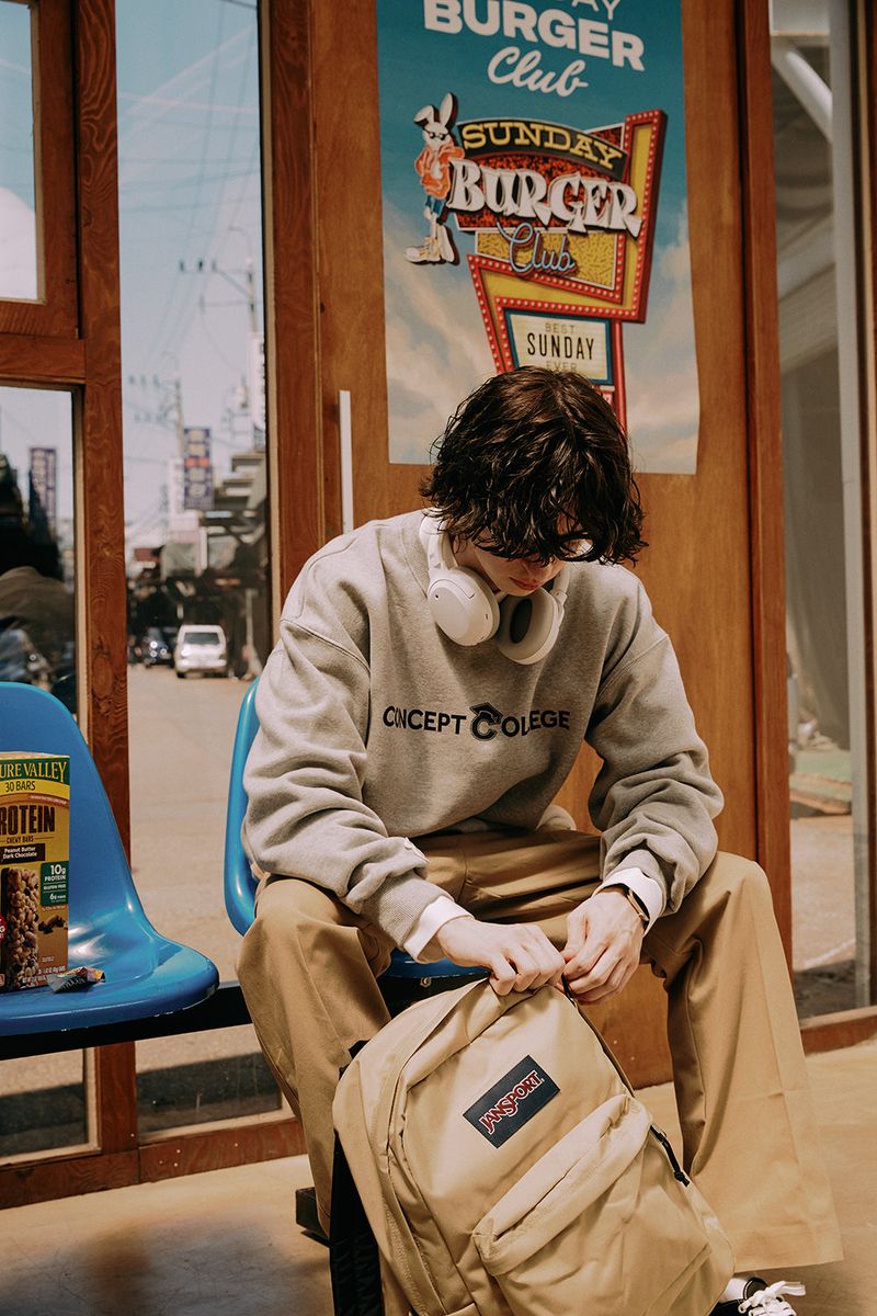 ベーシックラインロゴスウェットシャツ・グレー［ユニセックス］/ Basic Line Logo Unisex Gray Sweat Shirt