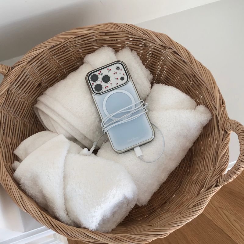 blue silver MagSafe bumper case