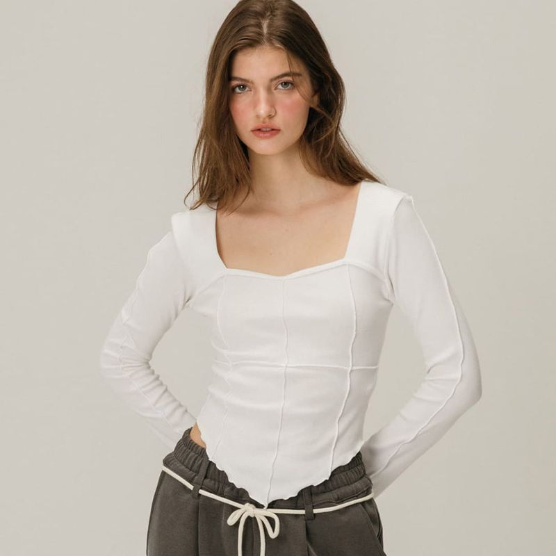 MOIFAIRE（モイフェア）の「SIGNATURE HEART NECK T-SHIRT / WHITE（Tops）」