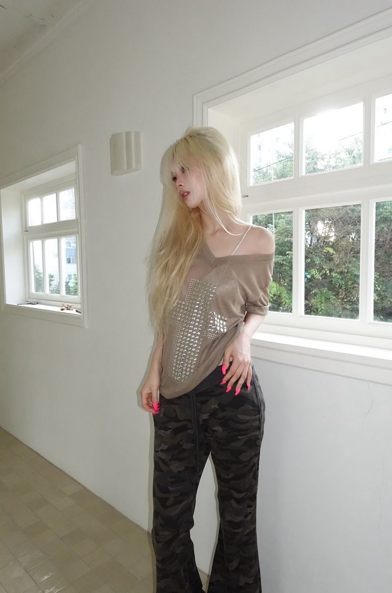 Birthdayeve(バースデーイブ)の「Cross Grunge Tee(Tops)」