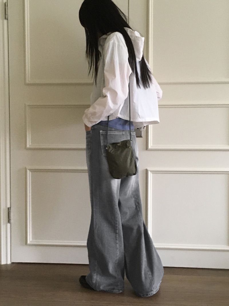 Alka cut crop hood windbreaker jumper