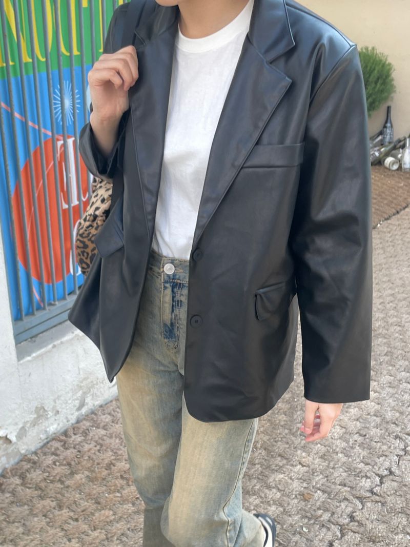 Noir leather jacket