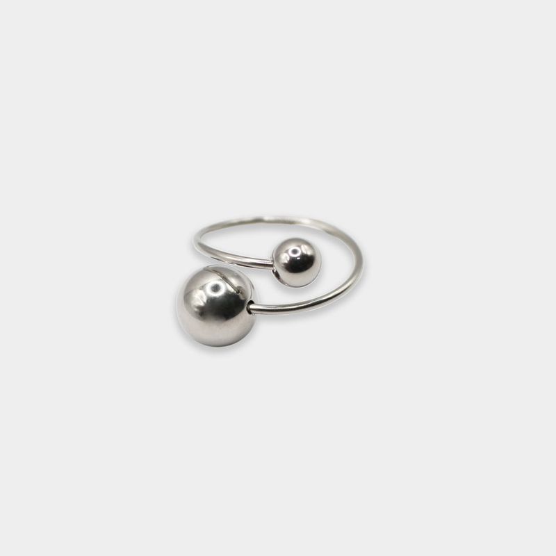 Grumpy Stuff(グロンピースタッフ)の「Silver Ball Twist Ring(Accessories)」