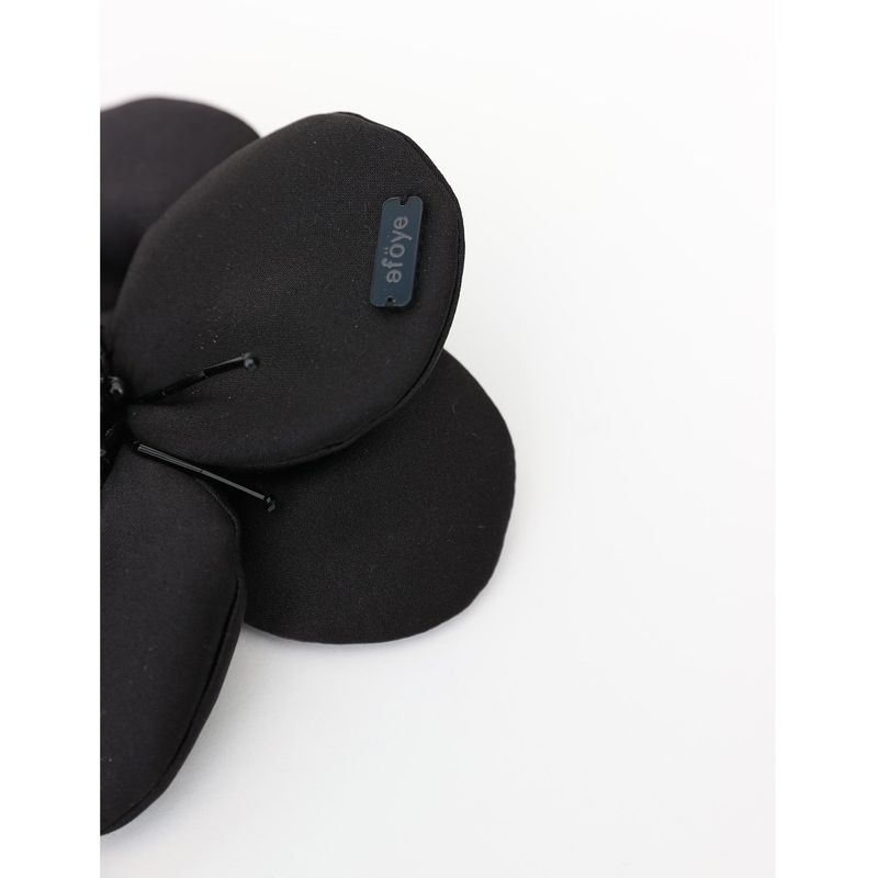Flower Ornament Keyring Black