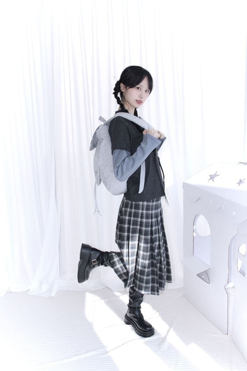 Rabbit Drop String Patch Backpack (2color)