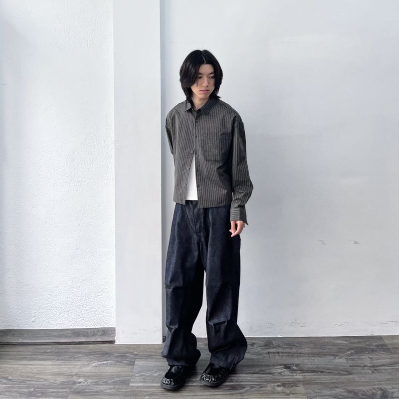 Minimalist Micro-Pleated Cropped Shirt