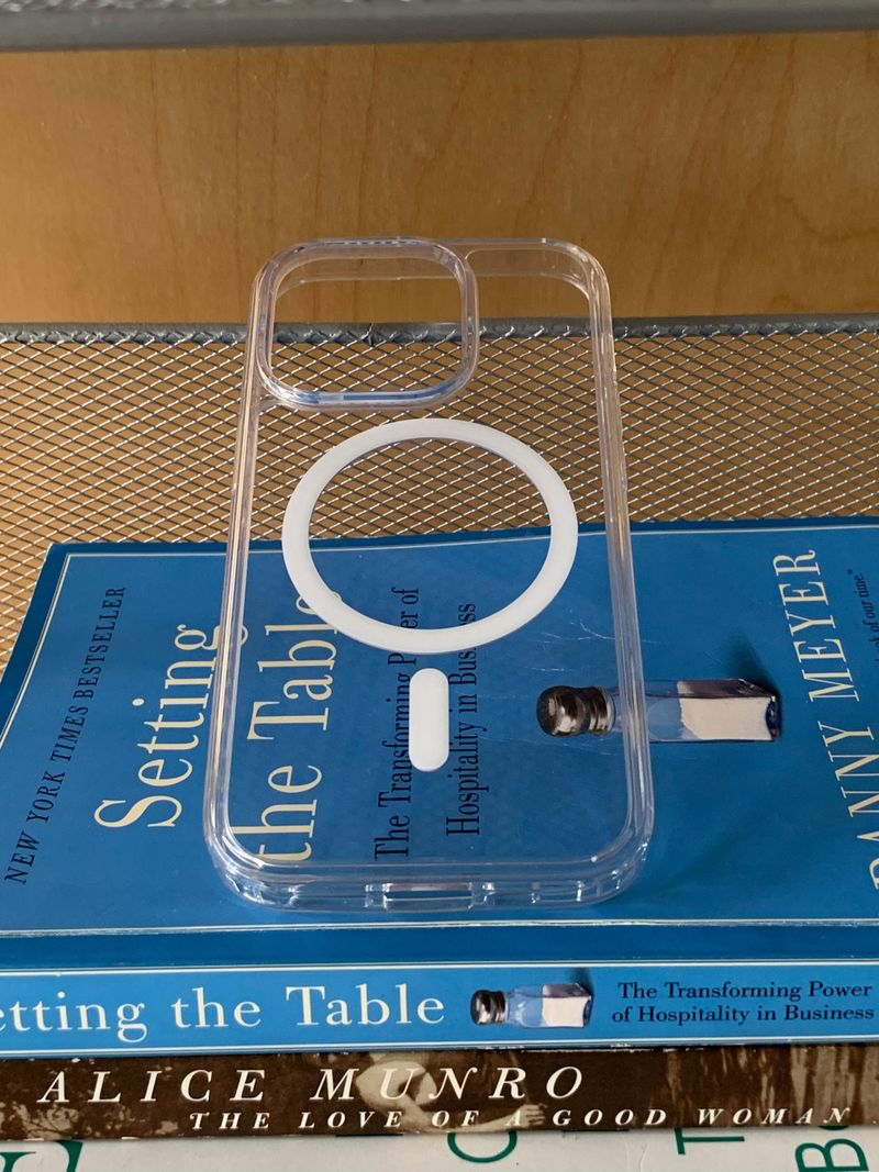 hucha（ウチャ）の「magsafe jell hard case（Smartphone Accessories）」