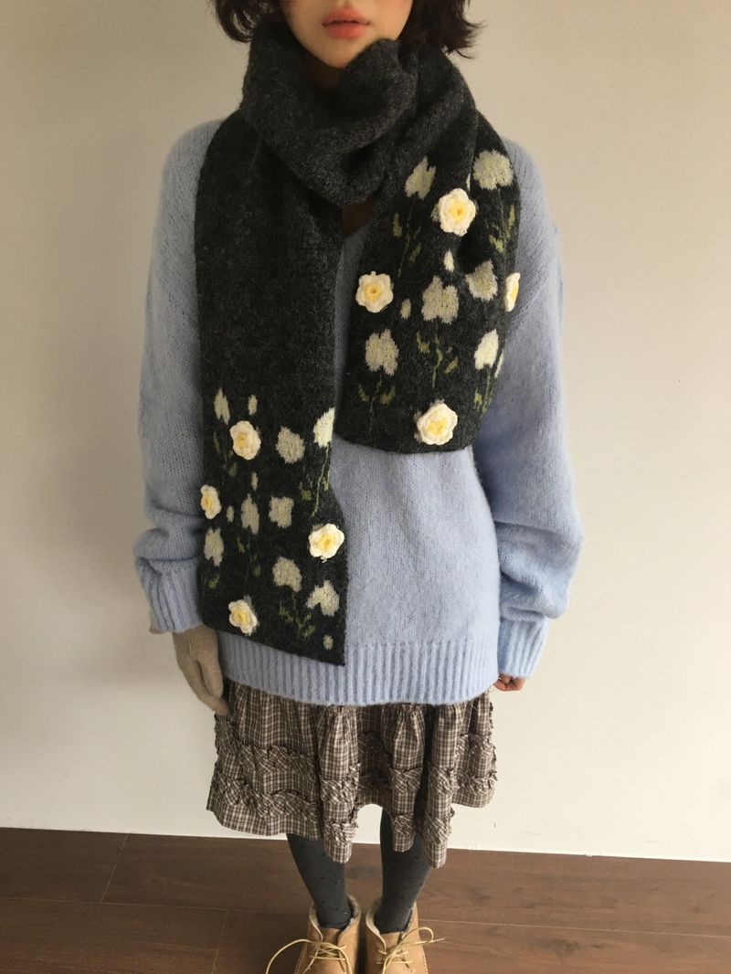Daisy Wool Touch Muffler (2color)