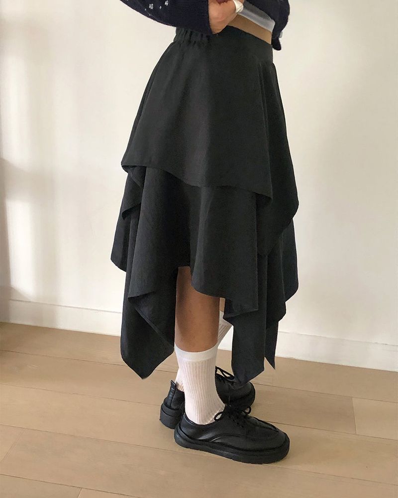 Vui Suede Double Layered Flare Midi Skirt