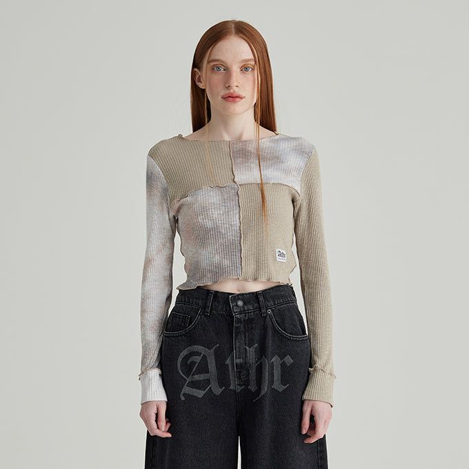 ANDTHEOTHER(アンドジアザー)の「GRAY TIE-DYE BLOCK MIX CROP LONG SLEEVES T-SHIRT(Tops)」