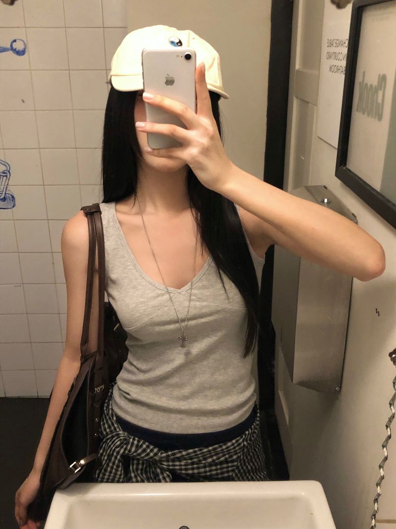 [ORIGINAL] Wheeps V-neck sleeveless