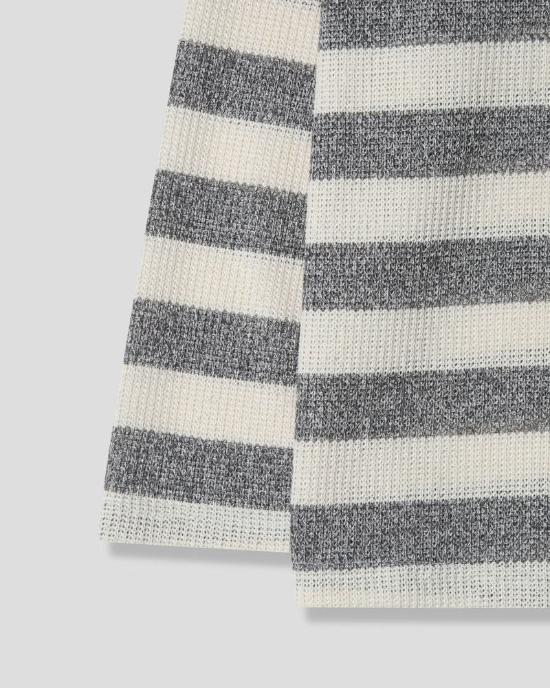 Lure shoulder snap stripe knit