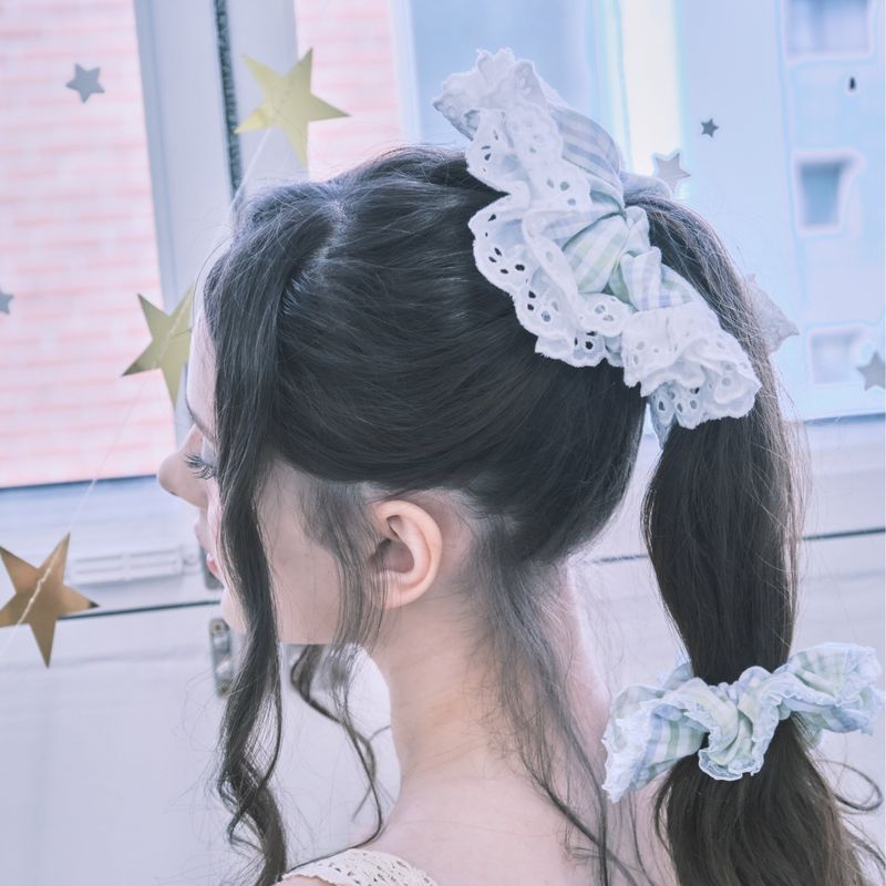 Pop Lace scrunchie_check