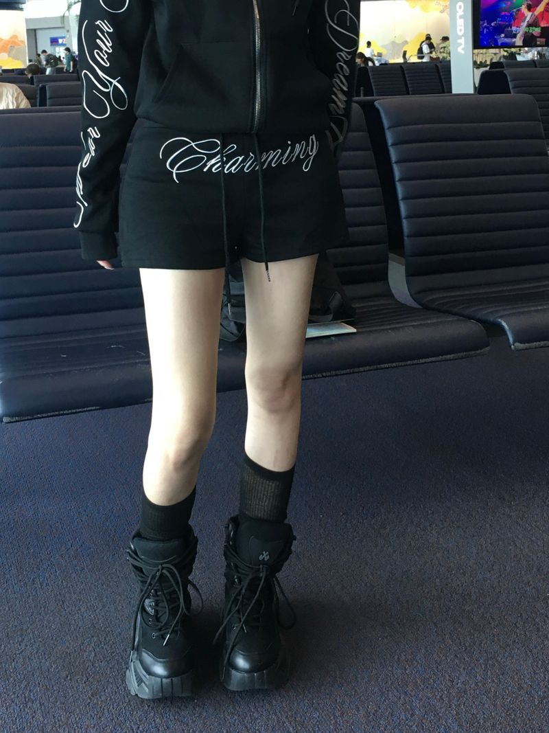[SET] Script Lettering Hoodie Zip-up and Short Pants (3c)