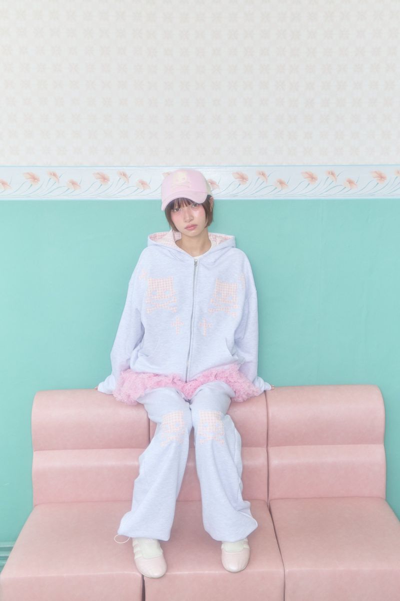 KIRI SKULL PATCH HOODIE (LIGHT GREY)