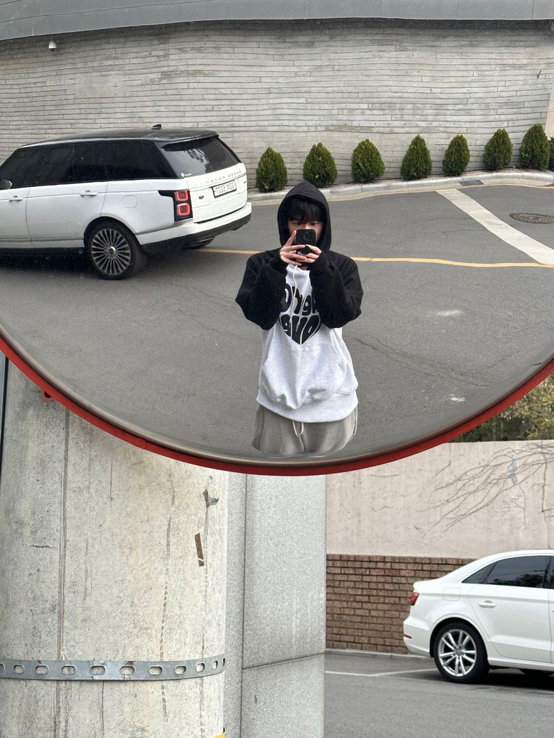 Heart raglan over hood