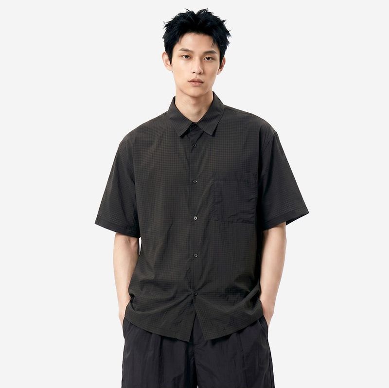 UNDEROFF(アンダーオフ)の「Lightweight Ripstop Nylon Short-Sleeve Shirt Black(Tops)」