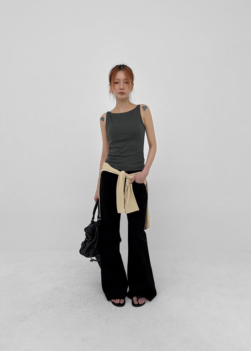 [MADE] Yeti Boat Neck Sleeveless Top (Built-in Cap)