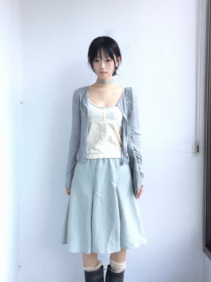 ner.ui.bin（ノエビン）の「ドーンスターボタンノースリーブ（トップス）」