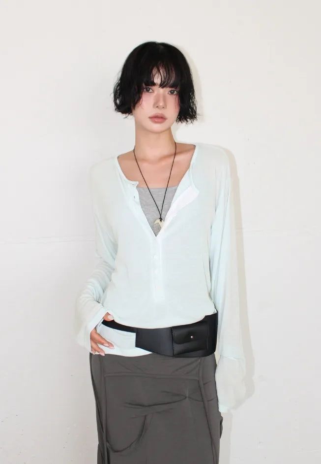 AAKE(アケ)の「SHEER BUTTON HENLEY TOP(Tops)」