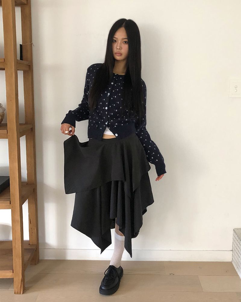 Vui Suede Double Layered Flare Midi Skirt