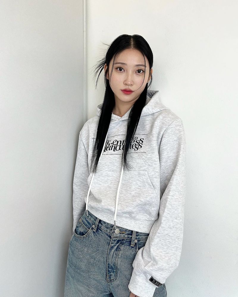 セミクロップスタックロゴフーディ