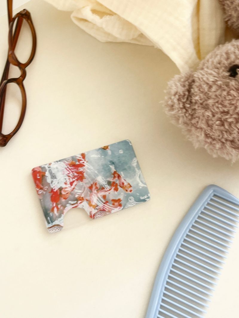 [swimming tangerine magsafe cardslot]