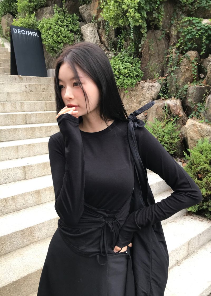 STRING HOLE SHIRRING TEE