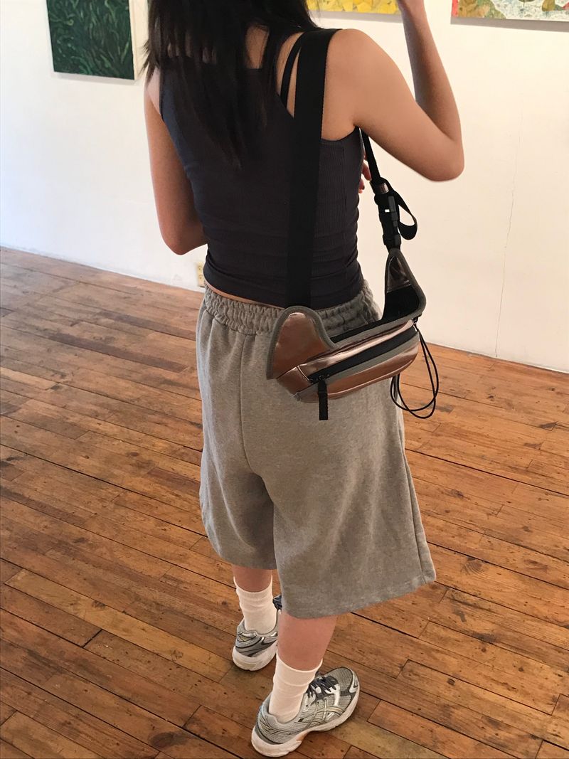 Twin layered sleeveless