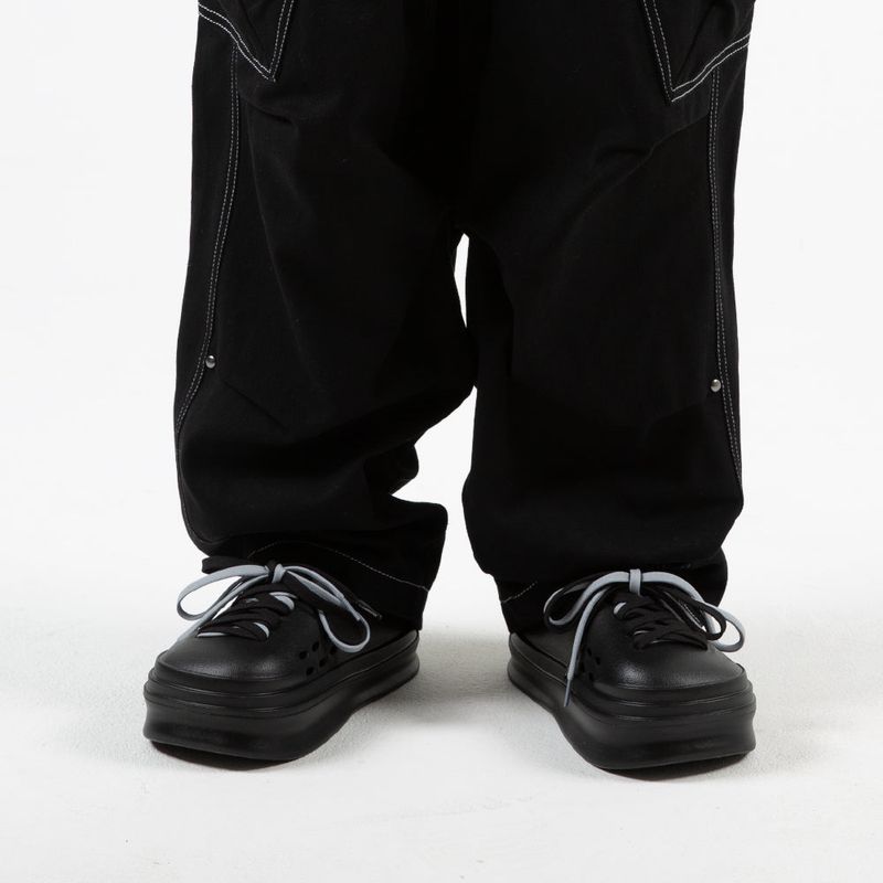 MOUND BLACK