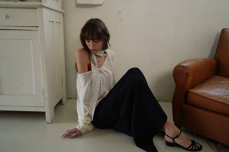 Button v-neck knit_ivory