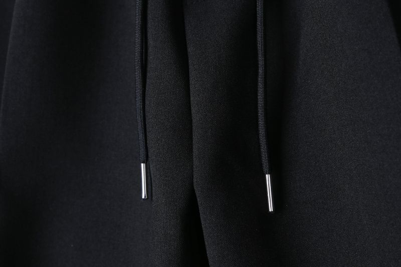 ONE TUCK BERMUDA PANTS BLACK