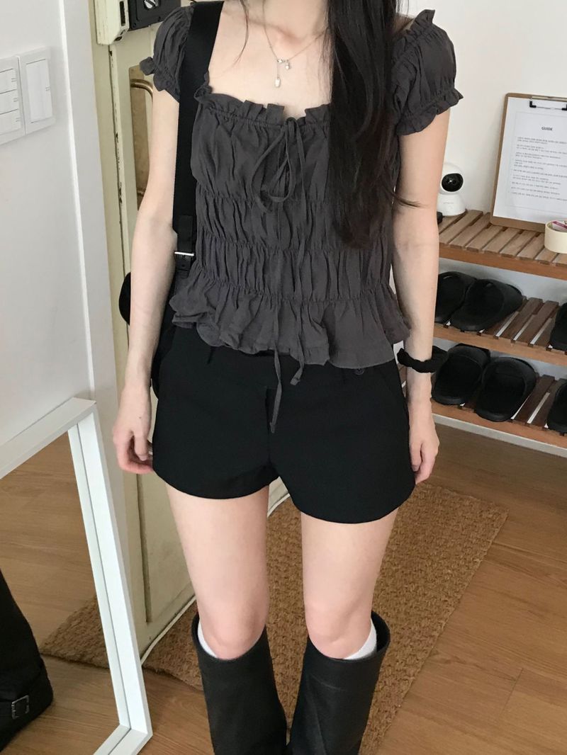 Betty Shirring Blouse (2 colors)