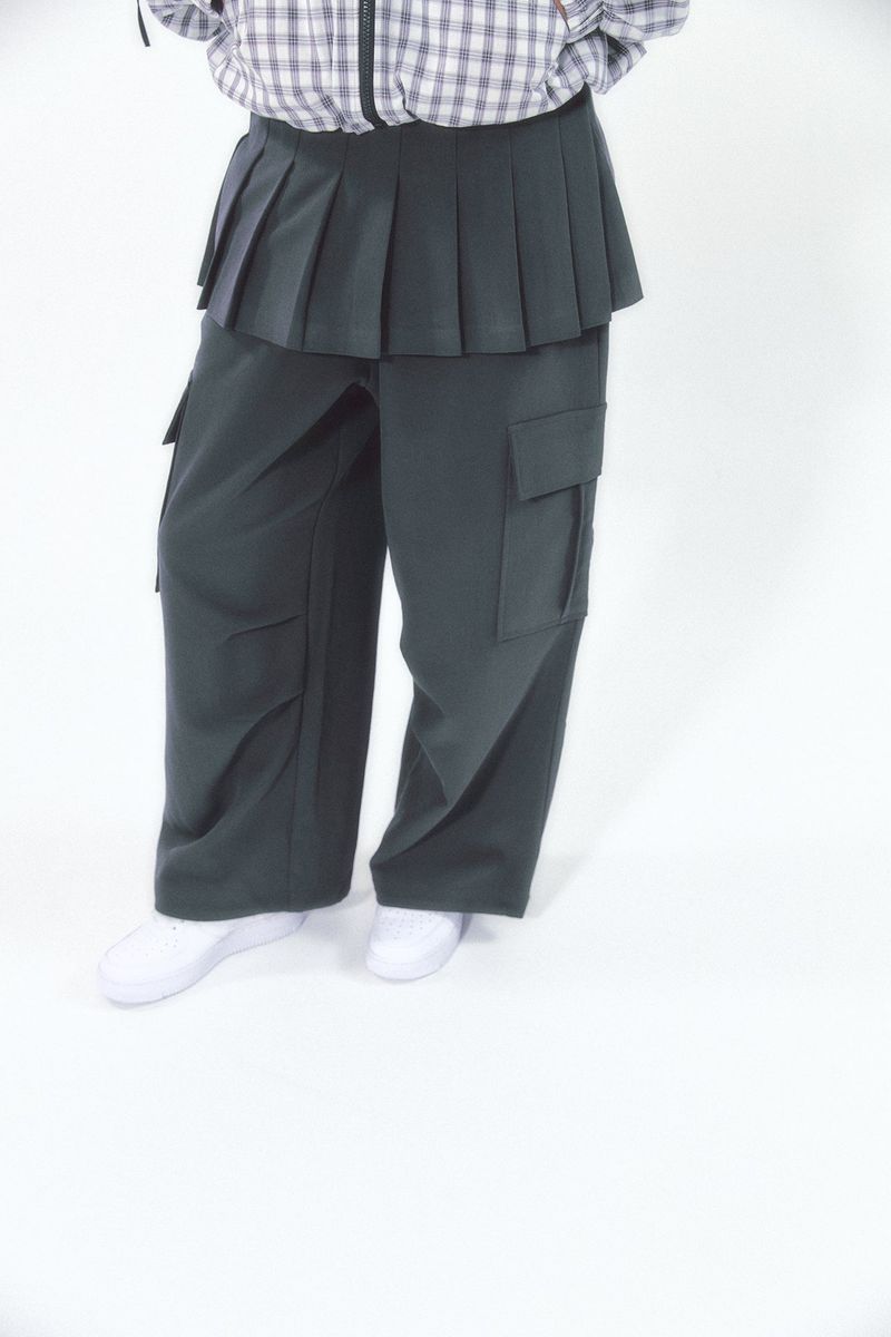 Pleats Skirt Cargo Pants Set Charcoal