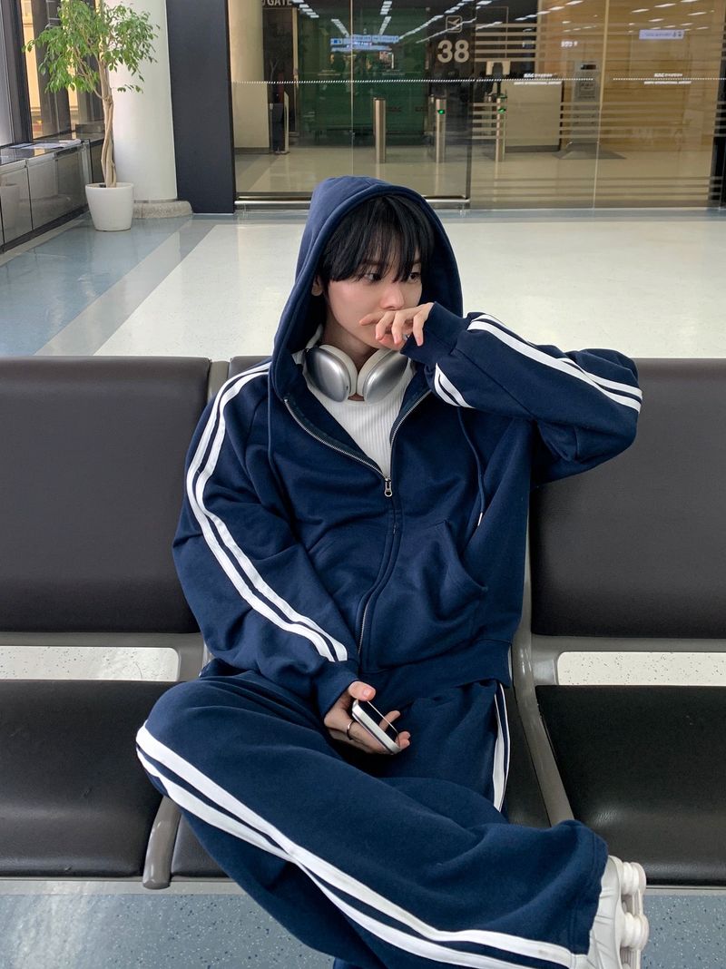 WHAT A LOOK（ワット ア ルック）の「Seconds Track Tuck Hoodie Zip-Up（Tops）」