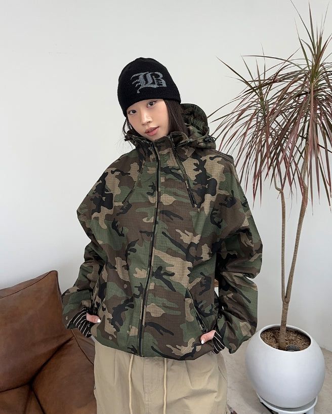 SATIIIZ（サティーズ）の「Kyle Ripstop Zipper Windbreaker（Jackets/Outerwear）」