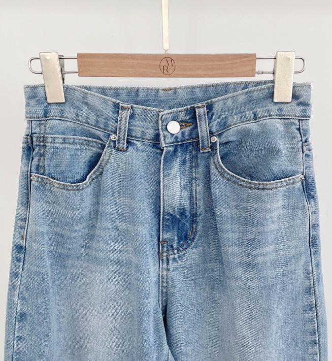 Daron Back Pocket Wide Denim Pants
