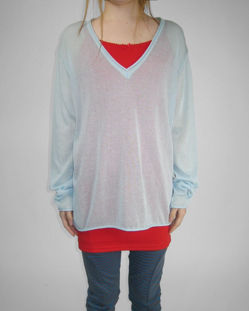 AIRY SUMMER V-NECK KNIT
